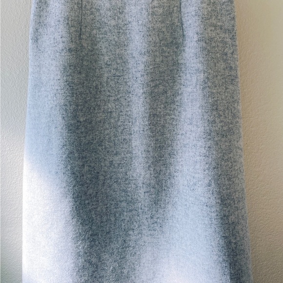 CLUB MONACO Heather Grey Wool skirt Size 00 - Picture 2 of 6